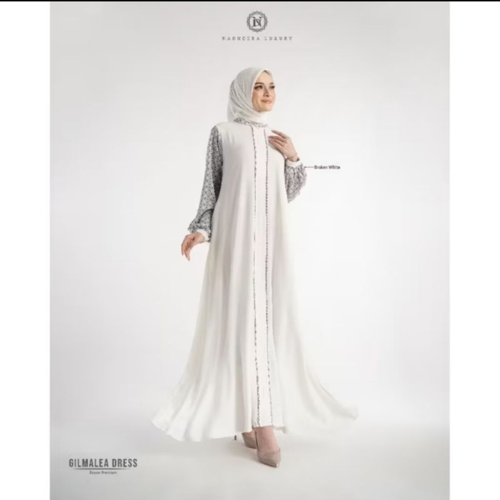 Gamis Putih Gilmalea Dress by Nadheera