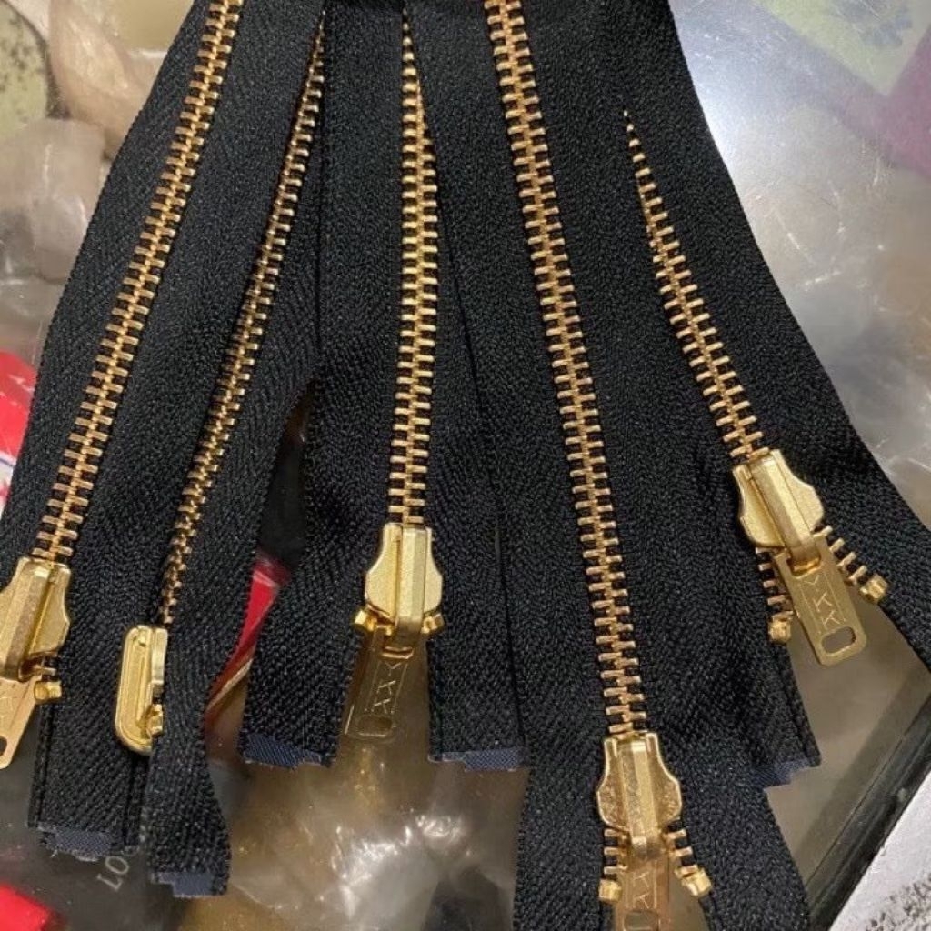 Resleting Jaket YKK RGOR 58 ukuran 75 cm (30 inch) per lusin / resleting jaket kuningan