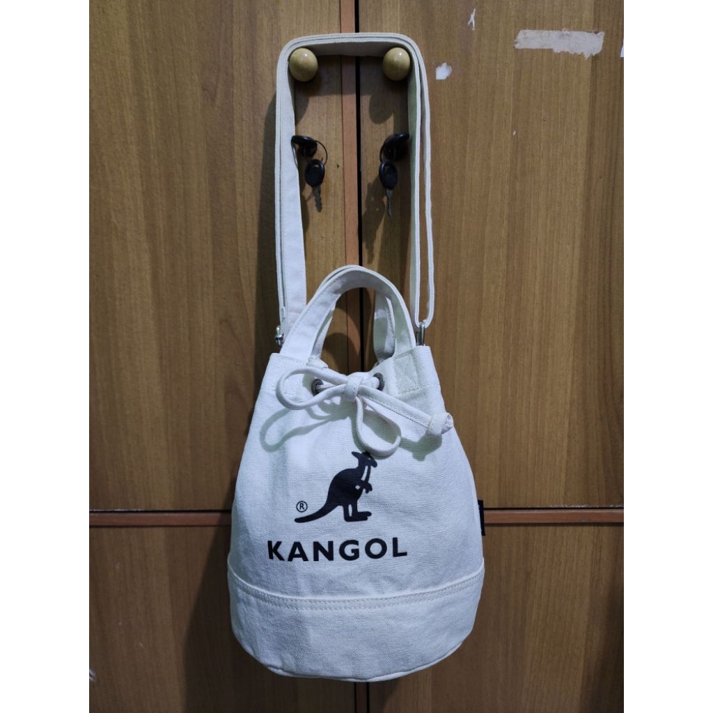 KANGOL BUCKET SERUT SLING BAG IVORY