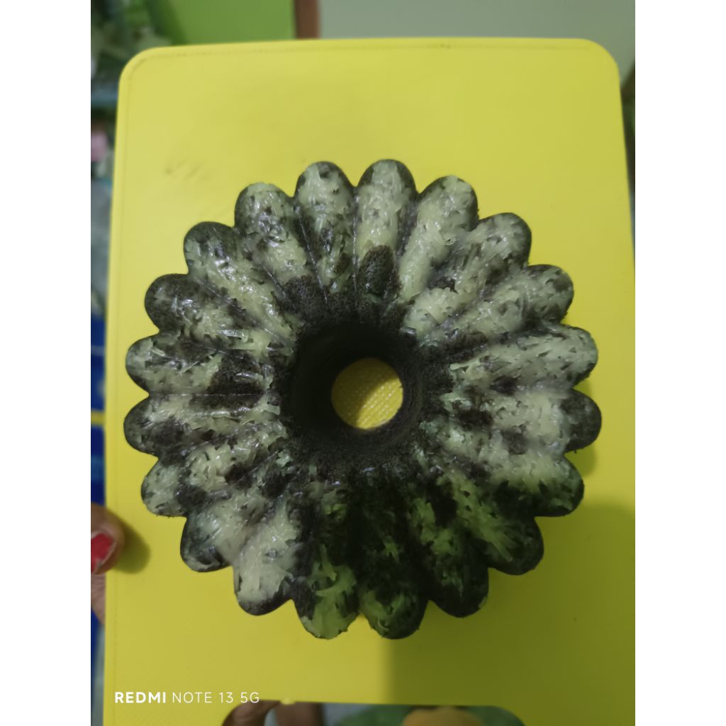 

Bolu Ketan Hitam Keju Lumer 16cm