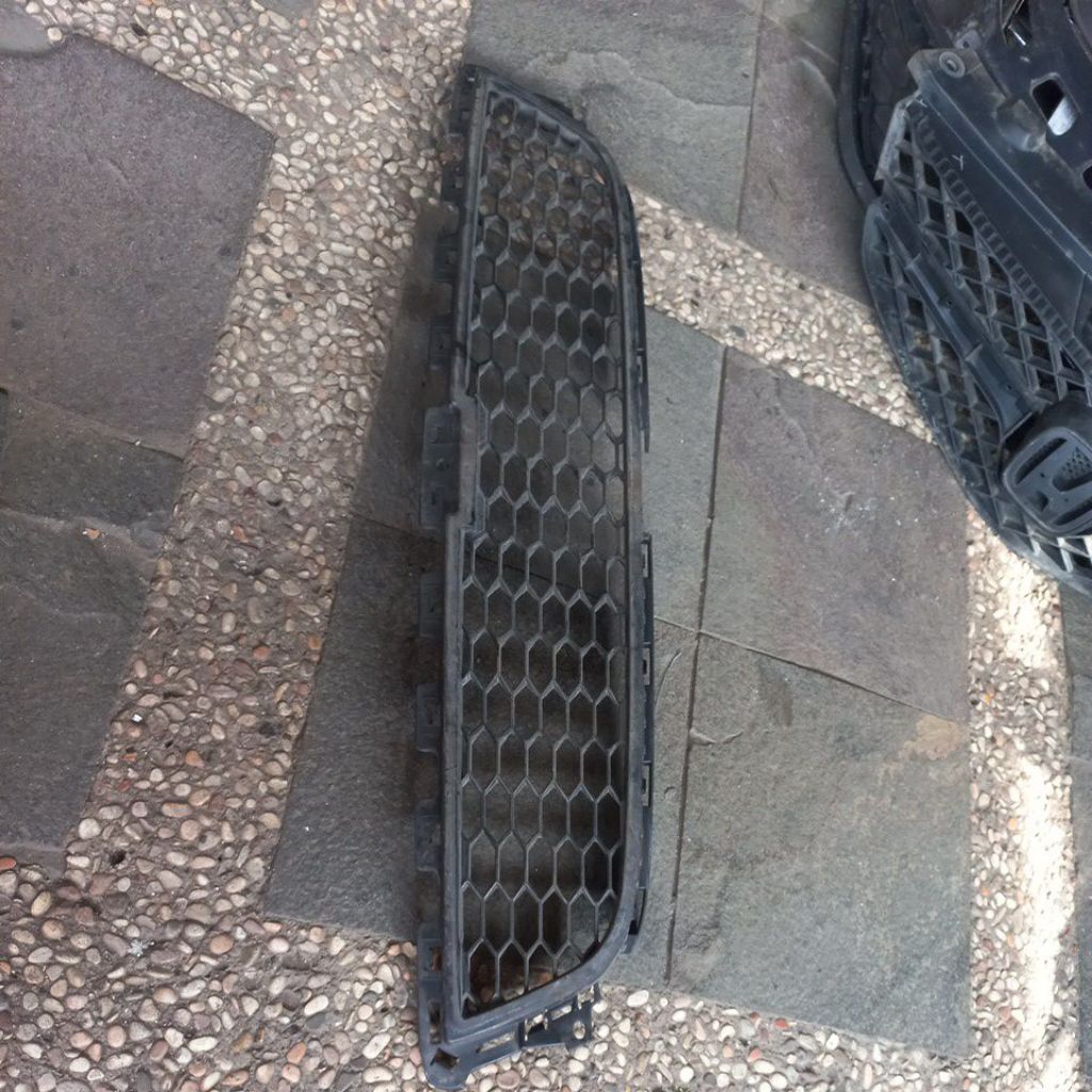 Grill Captiva Bagian Atas original