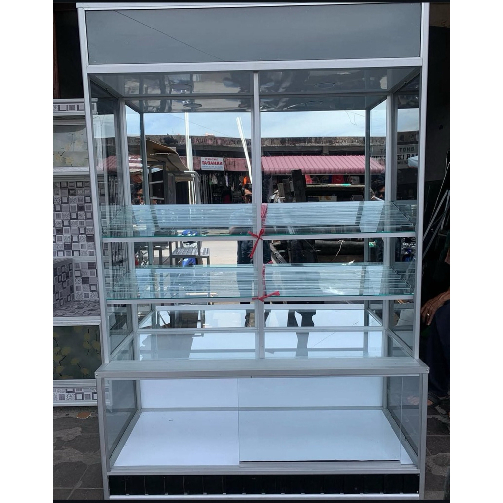 Etalase Kacamata/Optik Aluminium Silver