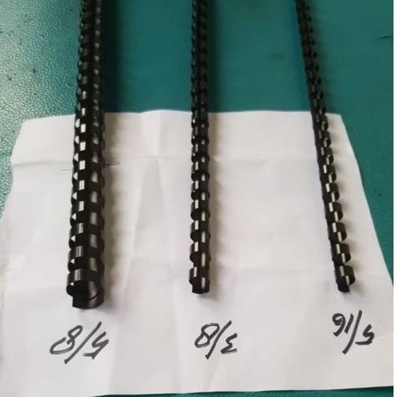 

Ring Jilid Plastik 5/16" 84 Lubang 8mm 45lembar HVS 70 gram Ibicomb Plastic Ring Binding Ibico