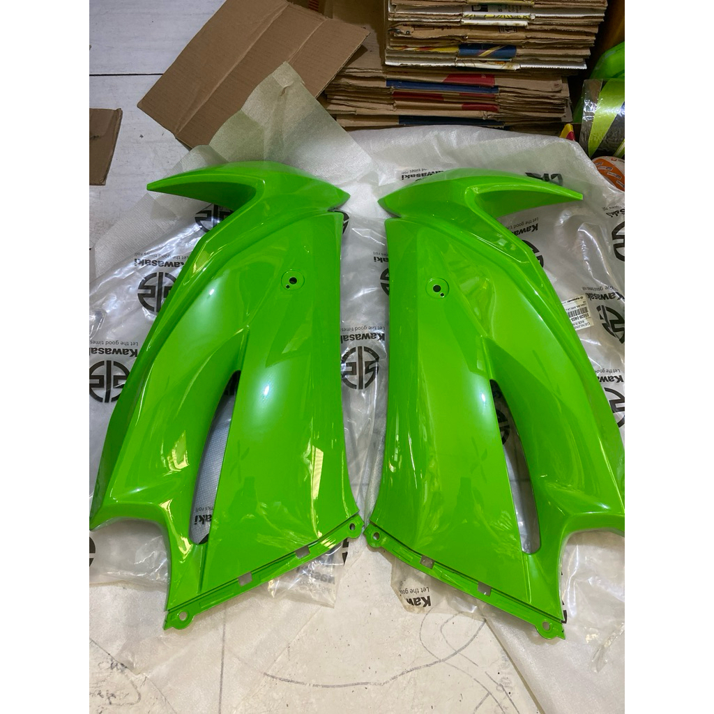 Sepasang fairing Sayap ninja rr new hijau muda 2012 2013 2014 sepasang ori baru