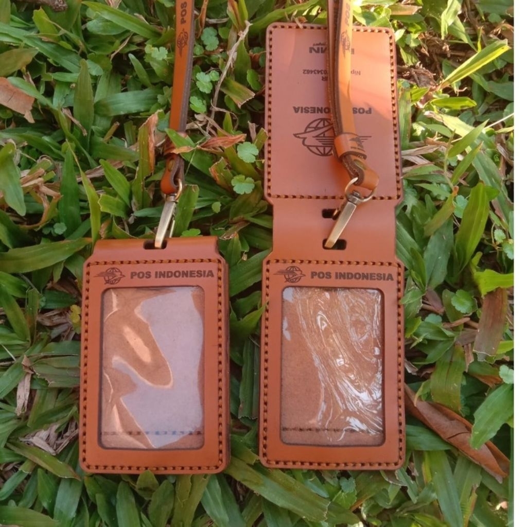 

ID Card Holder Kulit Asli + Tali Gantungan | Tempat Kartu Nama Pegawai Custom Nama Gratis