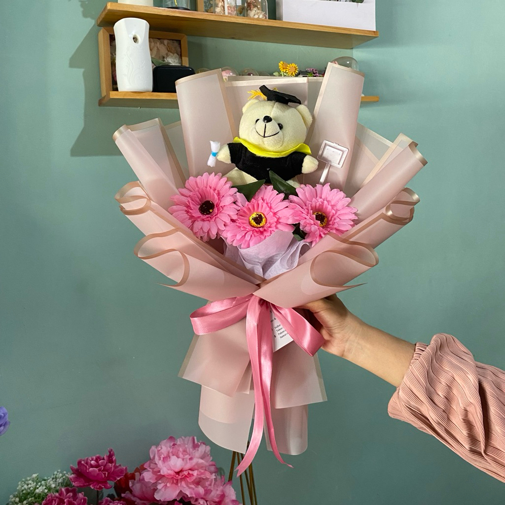 

Buket Gerbera/ Buket Wisuda Boneka/Buket Bunga Artificial