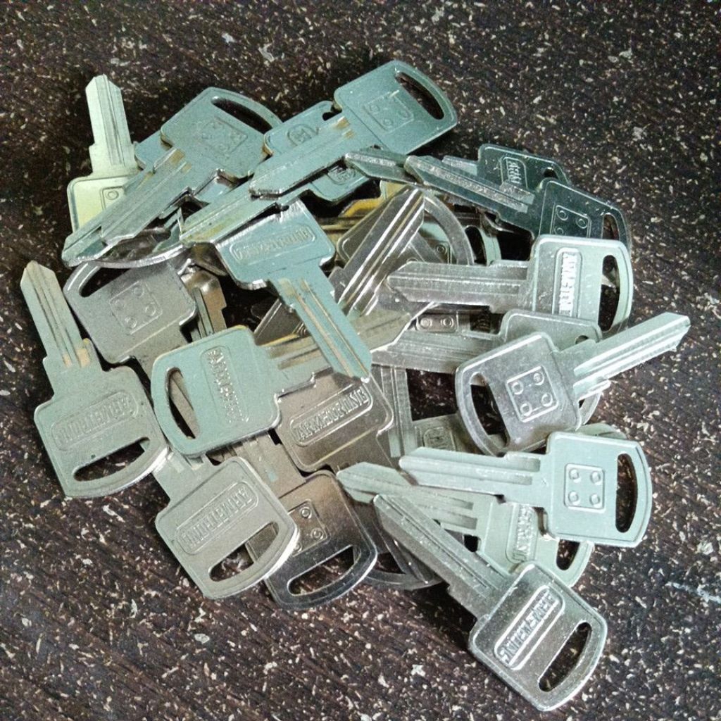 kunci locker amestrong