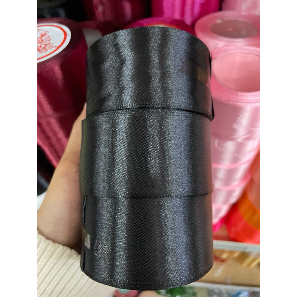 

Pita Satin Hitam