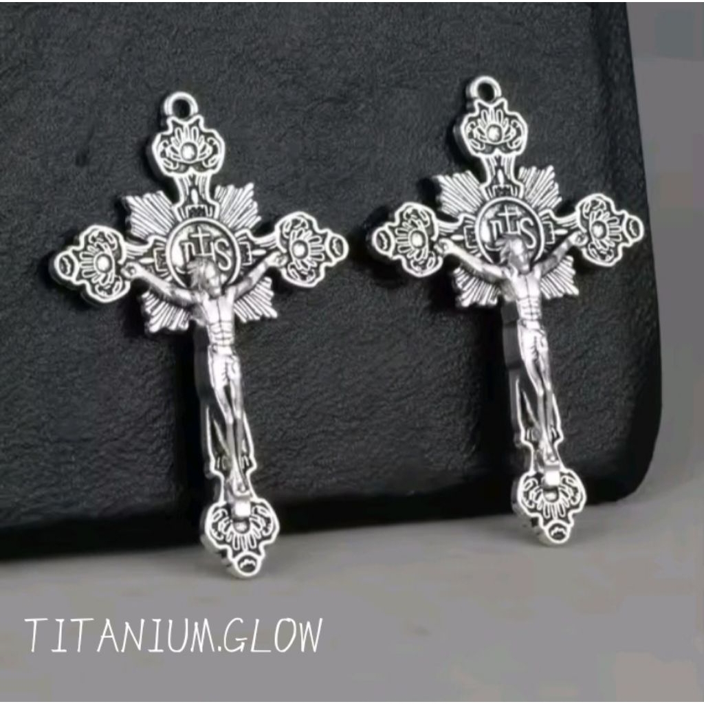 Salib Rosario Silver Perak 925 Ukuran 48x31x53mm – Liontin Salib Katolik Elegan