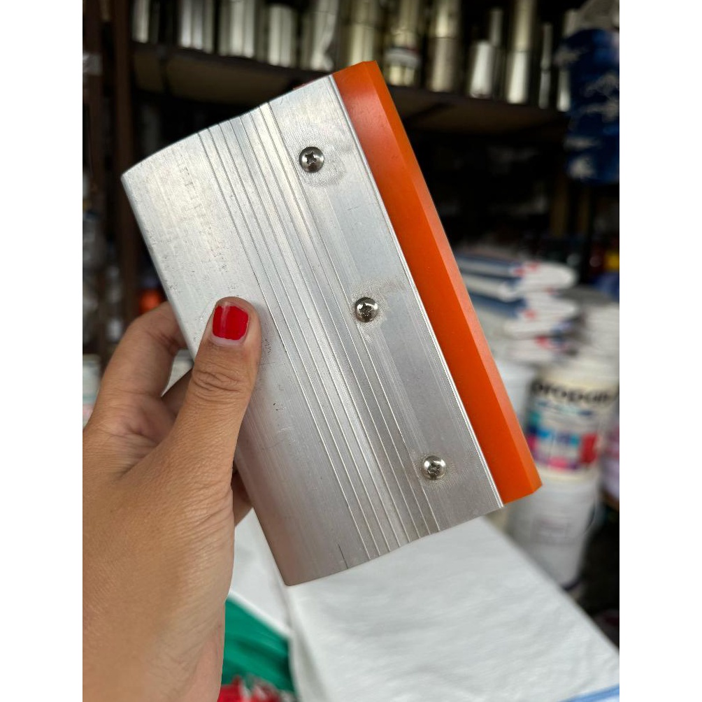 

KODE B86C Rakel Solven karet uk 5mm Gagang Almunium lubang kecil