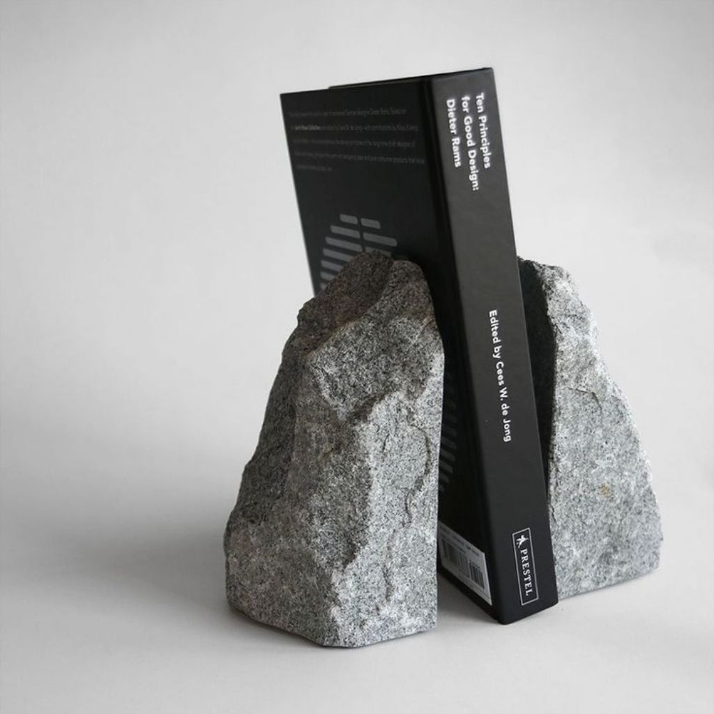 

PENJEPIT BUKU ALAMI MARMER HITAM