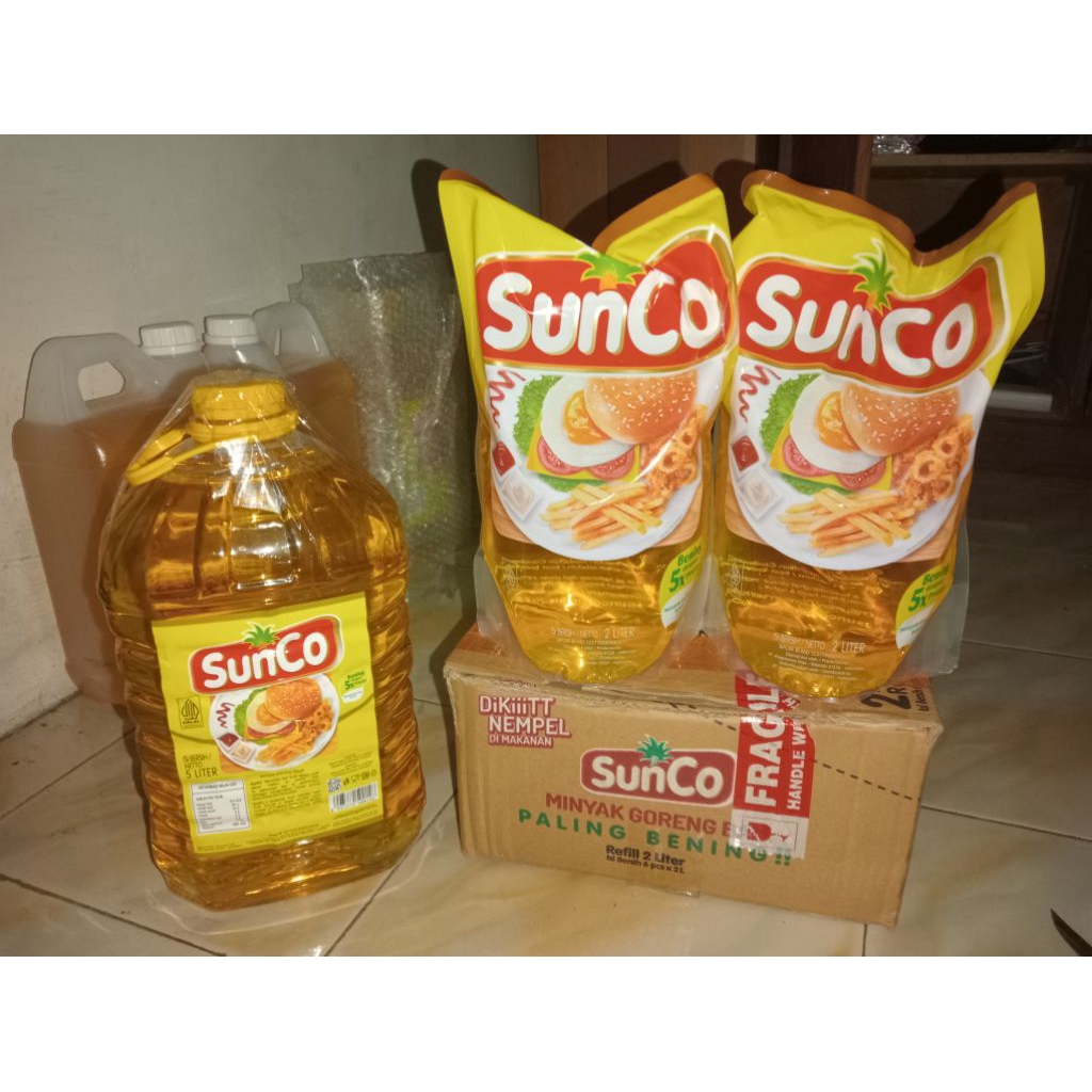 

Minyak goreng Sunco 5 liter botol + 2X2 promo terbatas