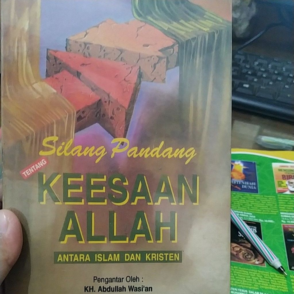 SILANG PANDANG TENTANG KEESAAN ALLAH