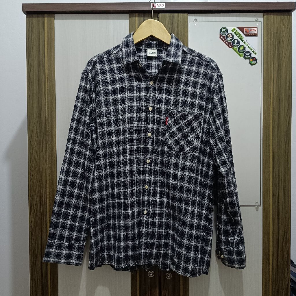 Kemeja Flannel Urban White