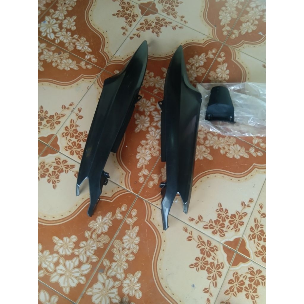 BODY BELAKANG MOTOR MIO SPORTY/MIO SMILE ORIGINAL ABS BELUM CAT