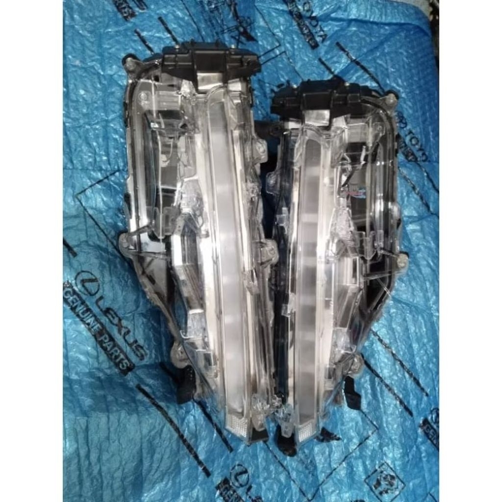 lampu sen drl fortuner vrz trd gr legender original bekas
