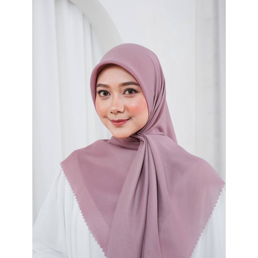 SEGIEMPAT PARIS PREMIUM 120x120 SYARI / HIJAB PARIS SQUARE HIJAB ANTI LETOY COTTON VOAL JAHIT TEPI