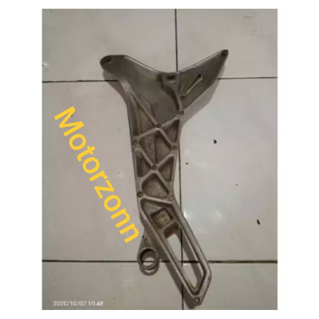 Footstep Foot Step Postep Belakang Kanan Supra X 125 Lama Old Original