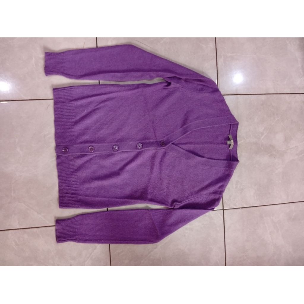 PRELOVED PRIBADI - CARDI UNIQLO