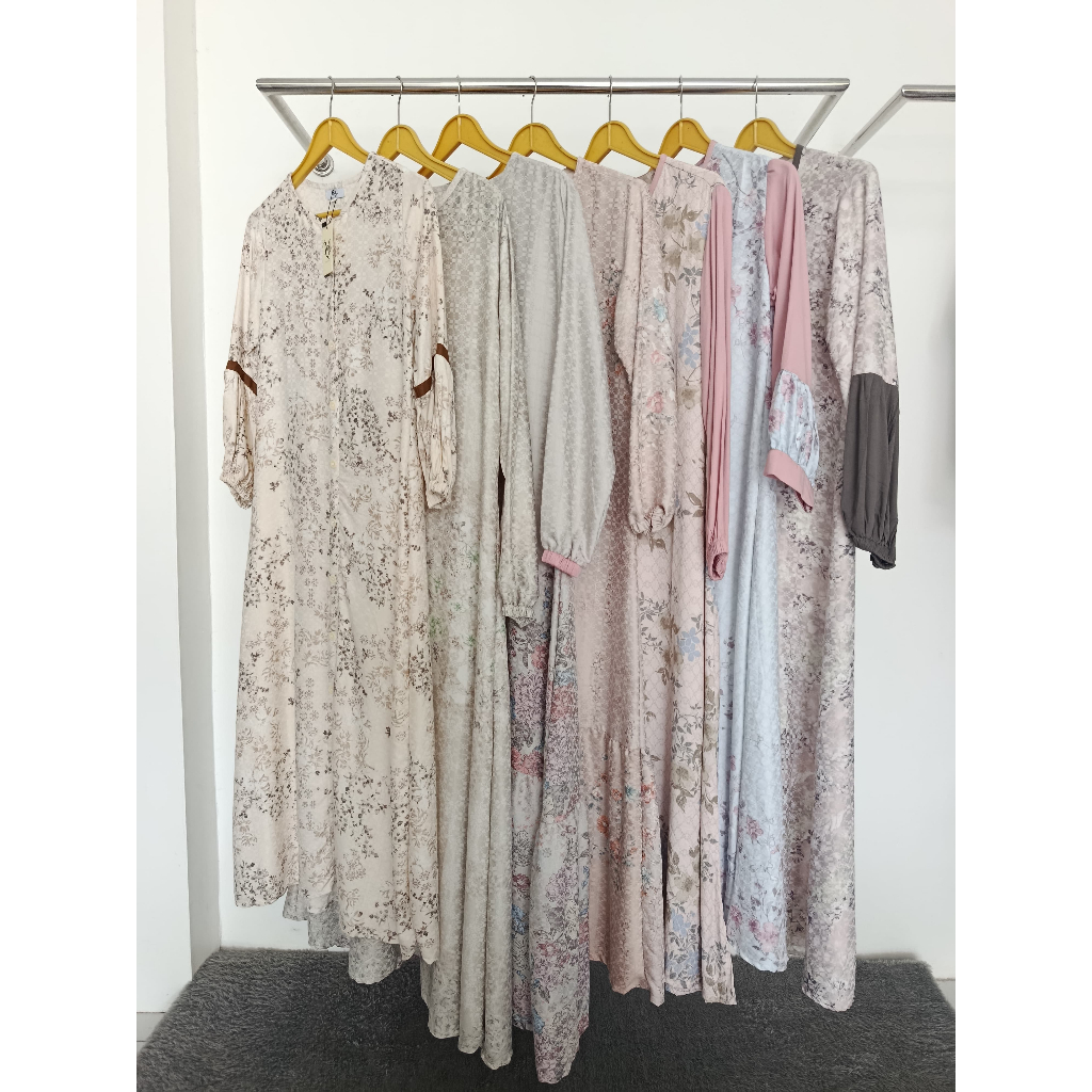 Dress Motif Bunga Rayon Jacquard Size S