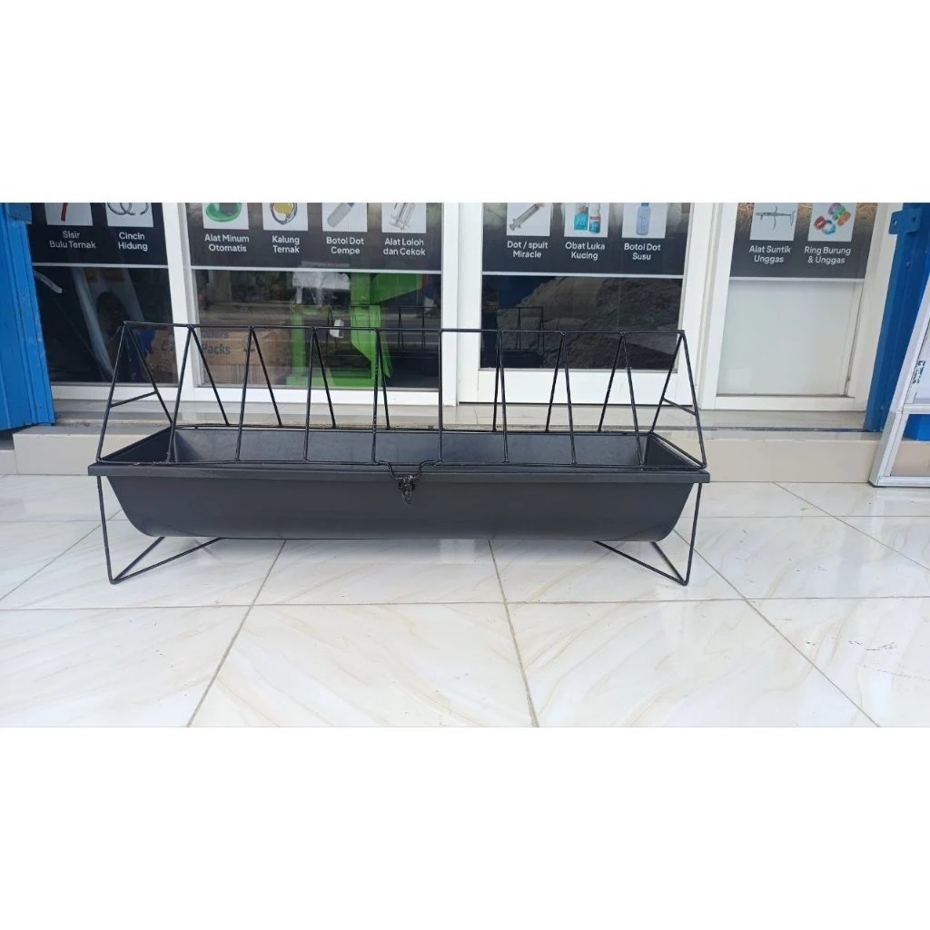 Tempat Pakan Ternak Kambing Domba Palung Tempat Pakan Ternak Lengkap Palung dan Tutup Pembatas