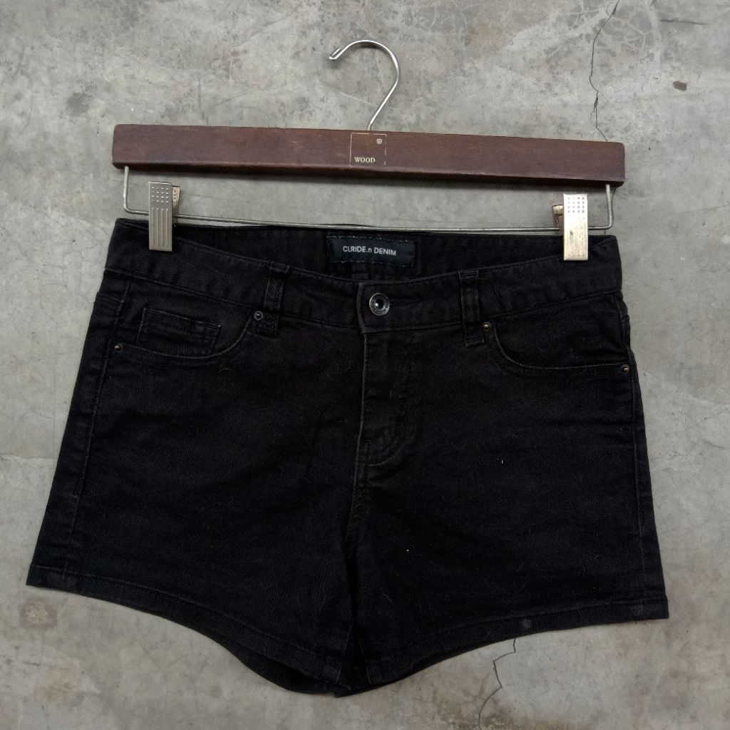 Hotpants Hitam Celana Pendek Jeans Wanita