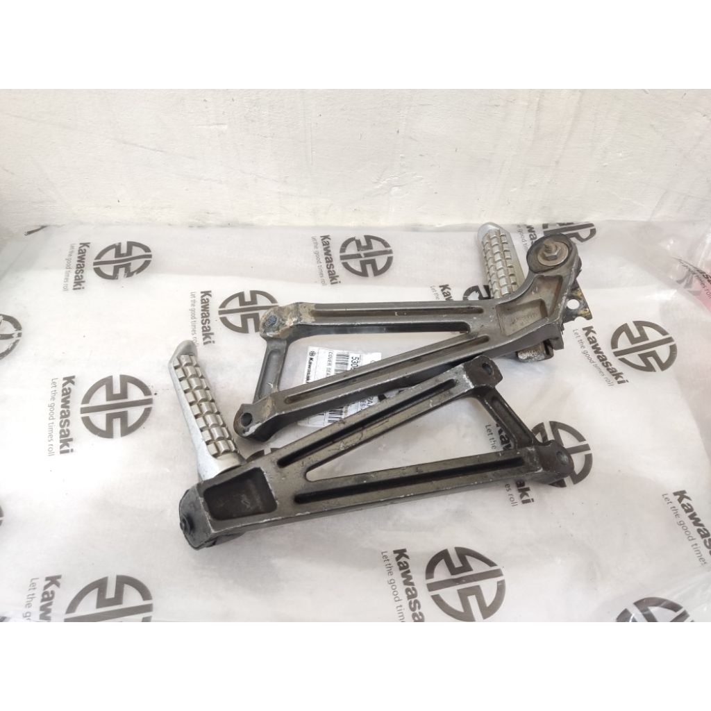 Postep Footstep Belakang Ninja RR Original