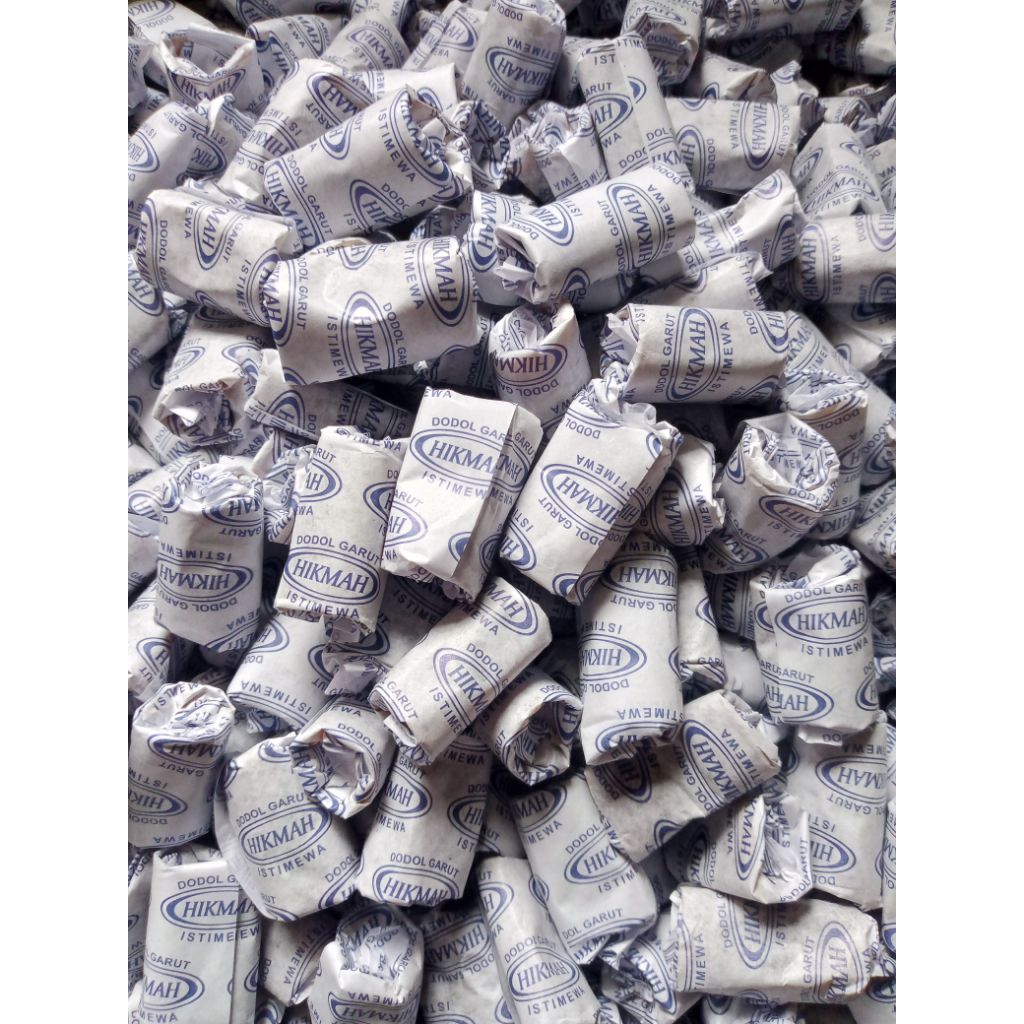 

Dodol Garut Rasa Original (Dodol Kertas) 500 gram dan 1 kg - Dodol Hikmah - Makanan manis oleh-oleh garut