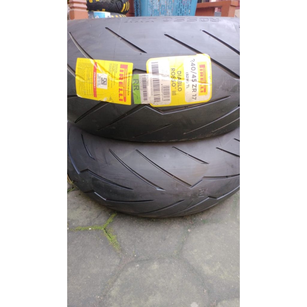 Ban ring 17 240/45 Pirelli Diablo Rosso tubless THN produksi 2019