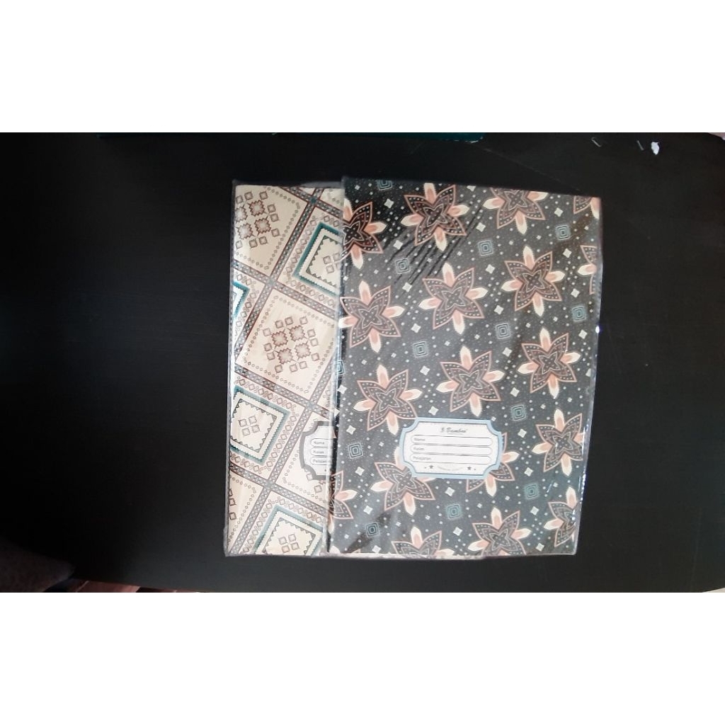 

Sampul Buku Tulis Batik Ukuran Boxy