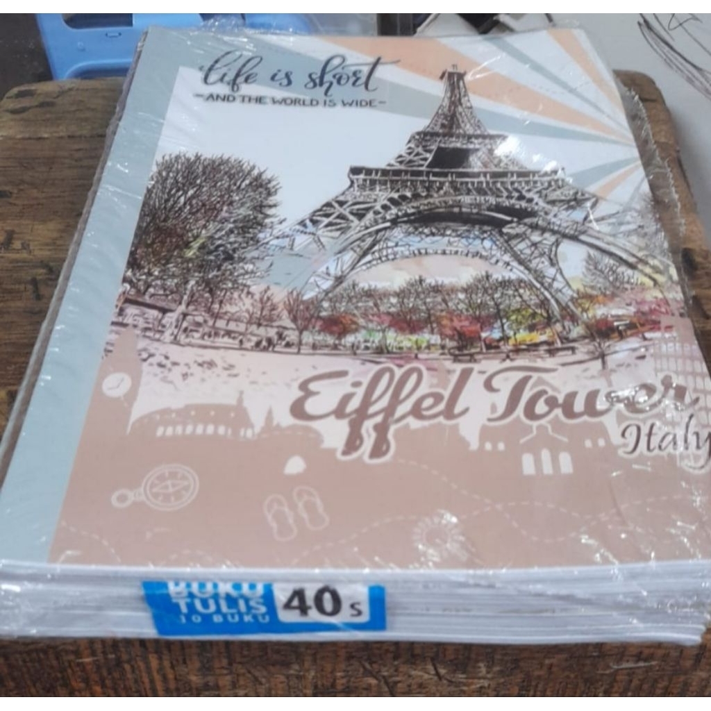 

Buku Tulis Aneka Merek Gambar 40 lembar Panjang 10 buku