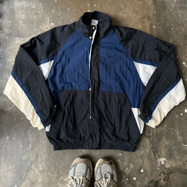 NIKE VINTAGE 90s