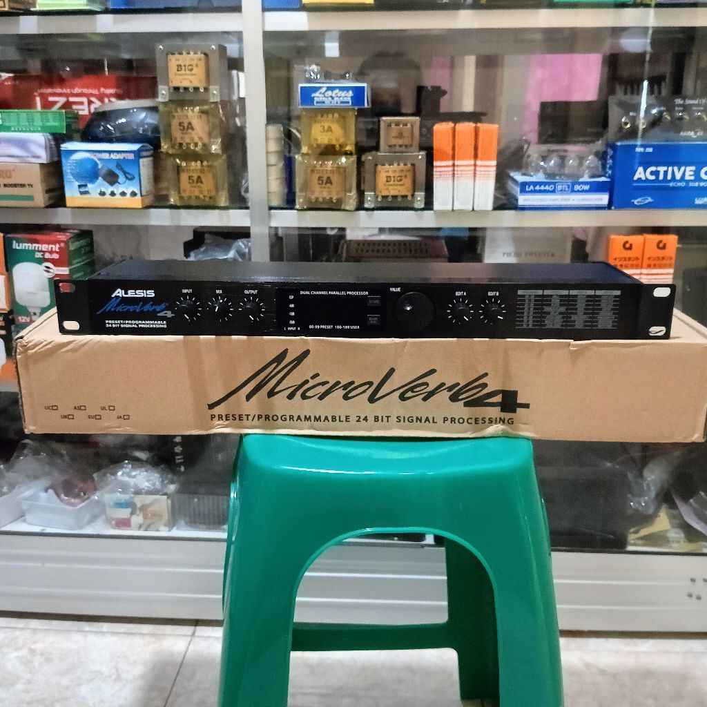 Alesis Effect Vocal Microverb 4 Evek Effek Vocal Alesis