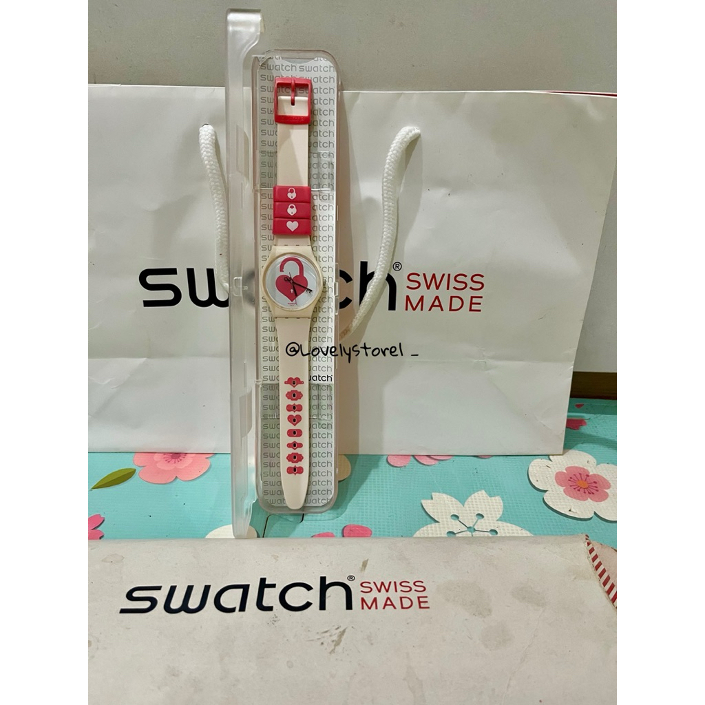 Swatch Unlock My Heart Ladies White (Unlock My Heart) Dial Light Pink Silicone Ladies Watch GZ292 ja