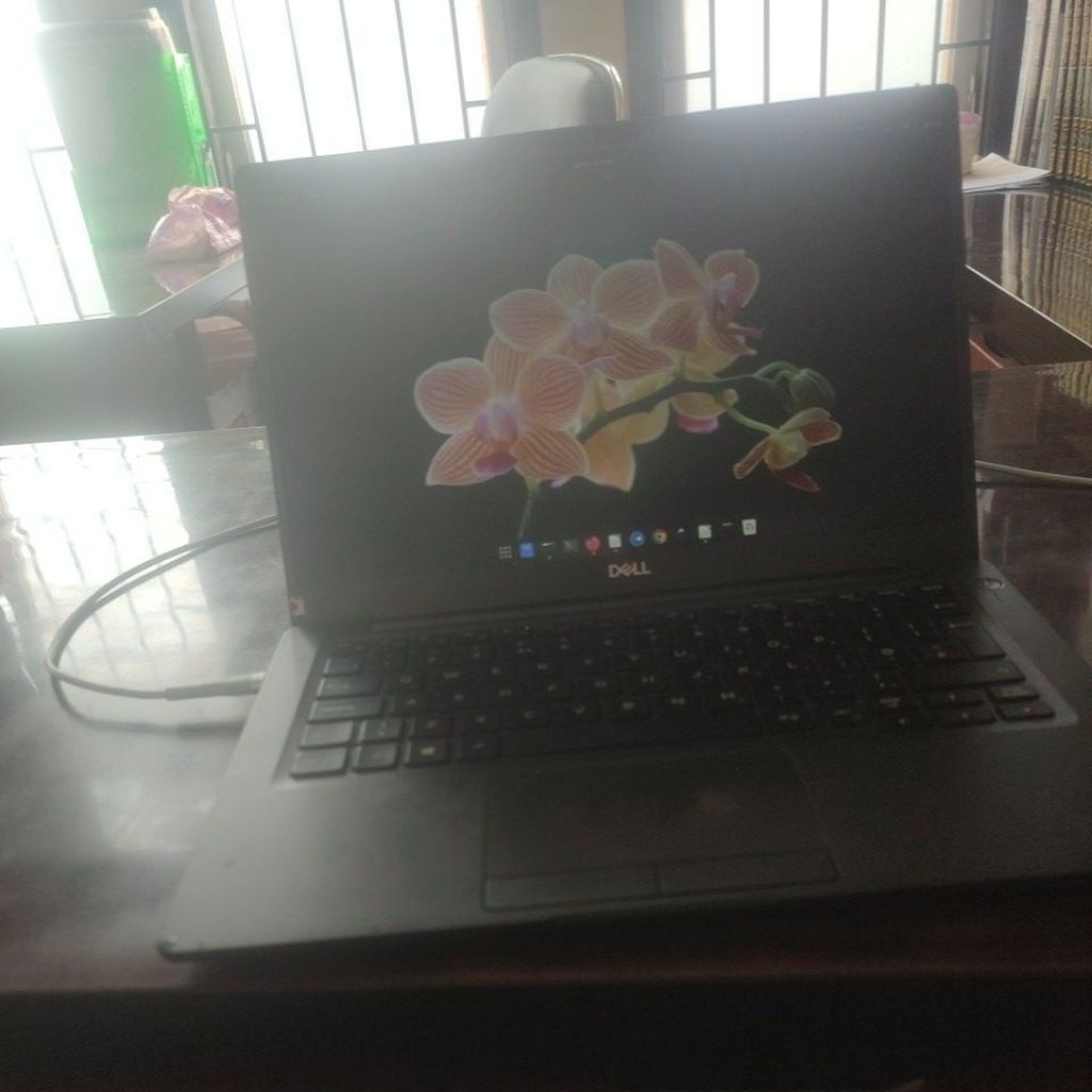 Dell Latitude 7300