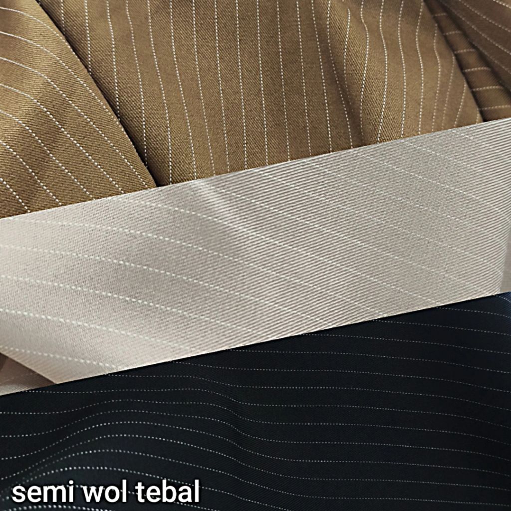 KAIN SEMI WOOL TEBAL - SEMI WOOL SALUR( HARGA UNTUK ½ METER)