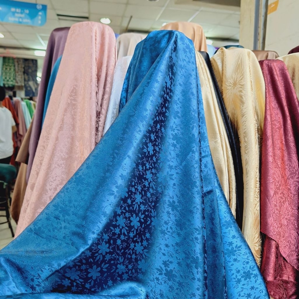 Kain Armani Silk Jacquard. Kain Jacquard Motif