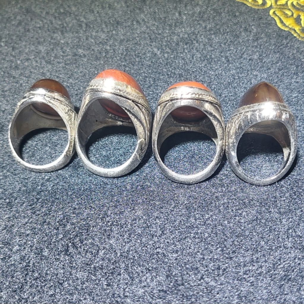 BORONGAN 2 CIN CIN BATU ATI AYAM DAN 2 CIN CIN AKIK YAMAN