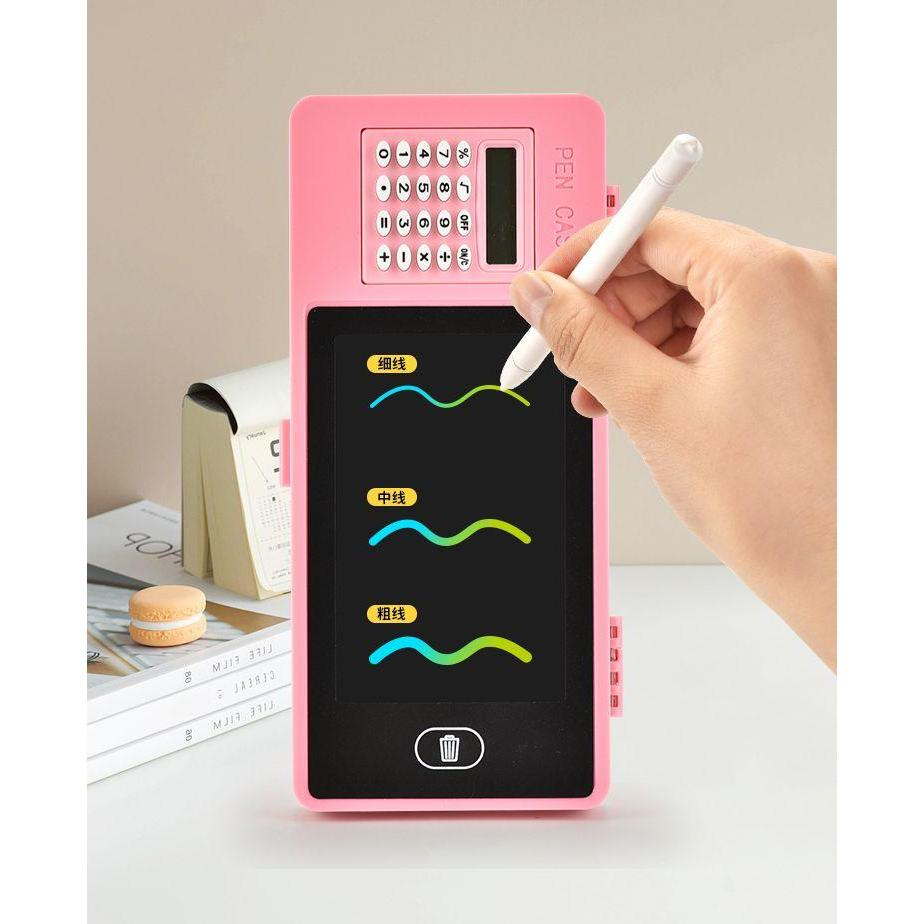 

[SERBU] Kotak Pensil Dan Papan Coret Kreatif Anak Dengan Kalkulator Drawing Box Digital Pad Edukasi Tempat Pensil Gambar + Kalkulator