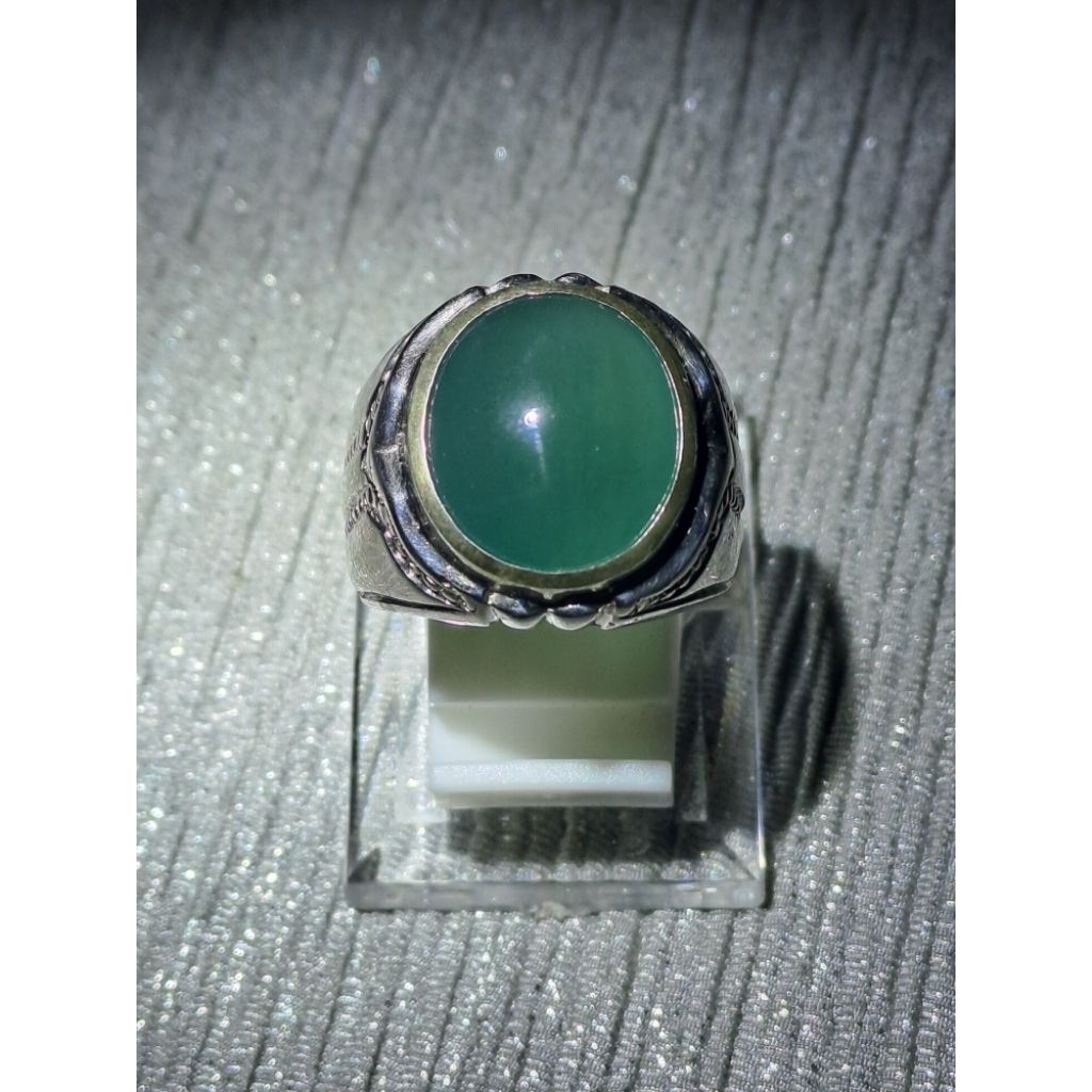 Natural Giok Birma-Jadeite Jade Type A