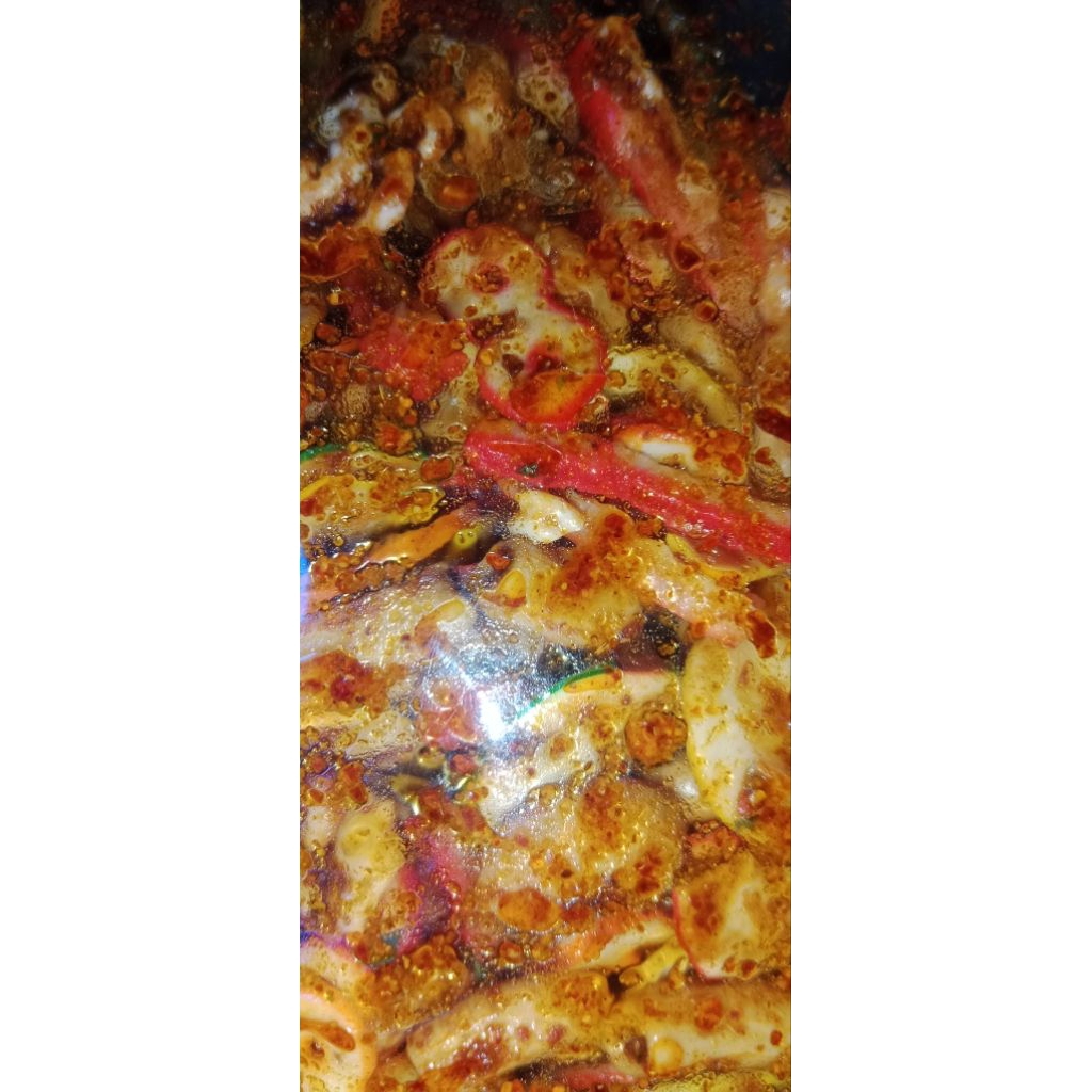 

SEBLAK KERING MIX / SEBRING MIX PEDAS GURIH EXTRA DAUN JERUK ( ISI OPTIONAL TERGANTUNG KERTESEDIAAN STOK KERUPUK MENTAH NYA)