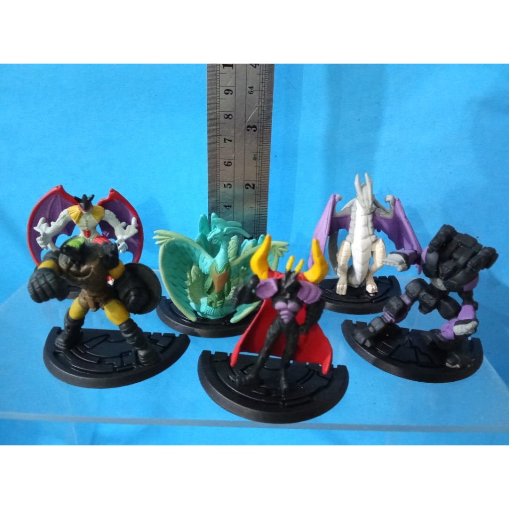 Figure Anime Bakugan Monster