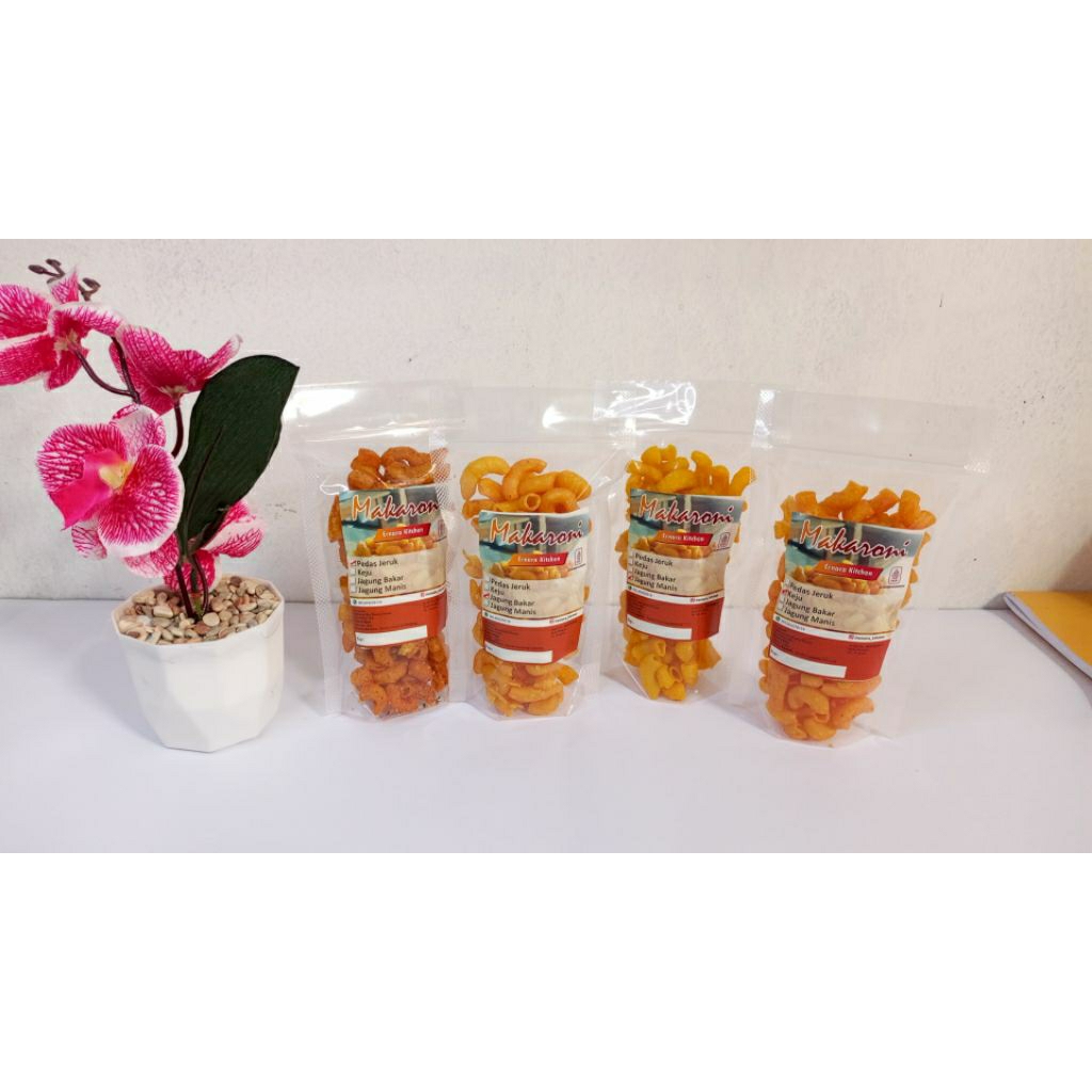 

Makaroni Pouch 10x17.