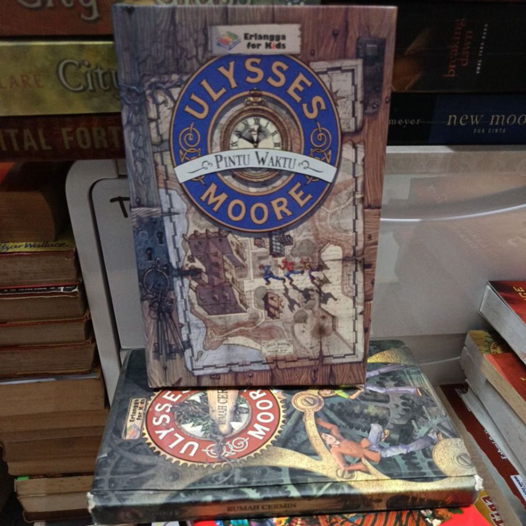 Novel Anak Best Seller Ulysses Moore Series Original