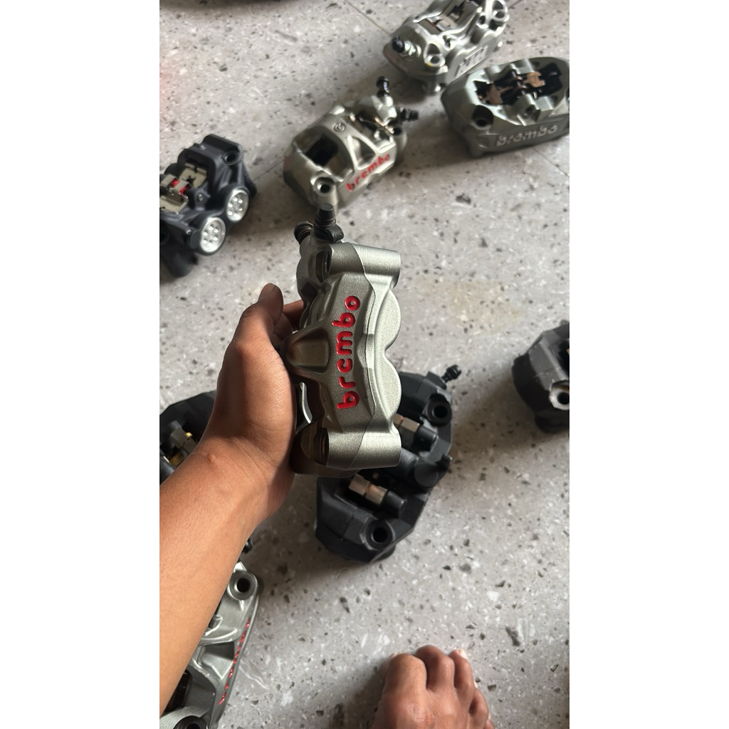 kaliper brembo m50 kanan original copotan