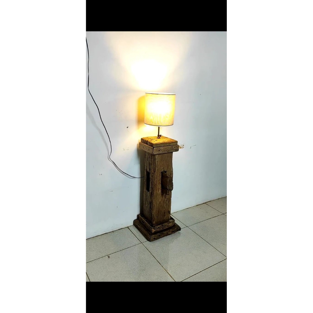 (Kayu lawas) Lampu lantai standing lamp kayu jati rustic