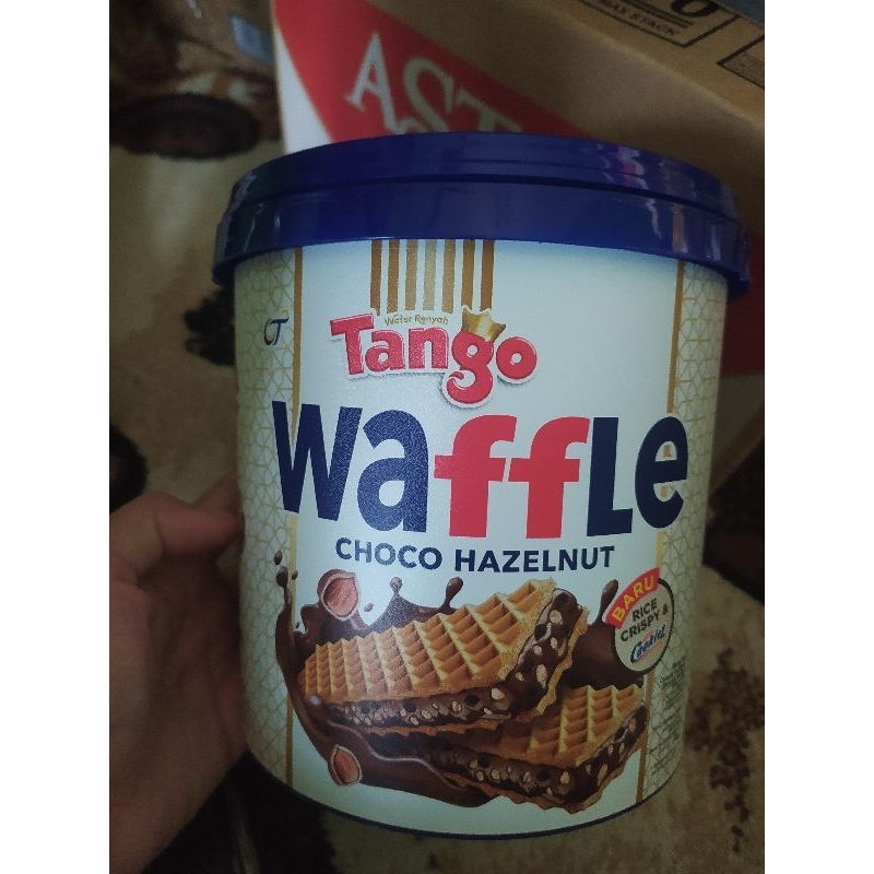 

[Live Extra] Tango Waffle Choco Hazelnut Jar 185gr/Jajanan Kaleng Lebaran