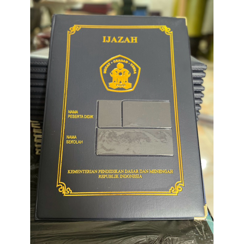 

map wisuda kelulusan paud 2 papan nama tanpa minimal order, map wisuda