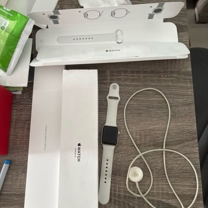 apple watch series 3 (38 MM)