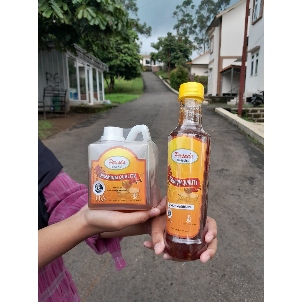 

Madu Asli Murni 100 % Madu Kesehatan Keluarga 500 Gram Multiflora